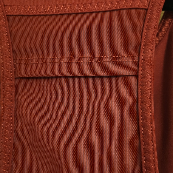 Fabletics Burgundy Sports Bra. Size Large. Exercise, Fitness. Workout. - Picture 3 of 4